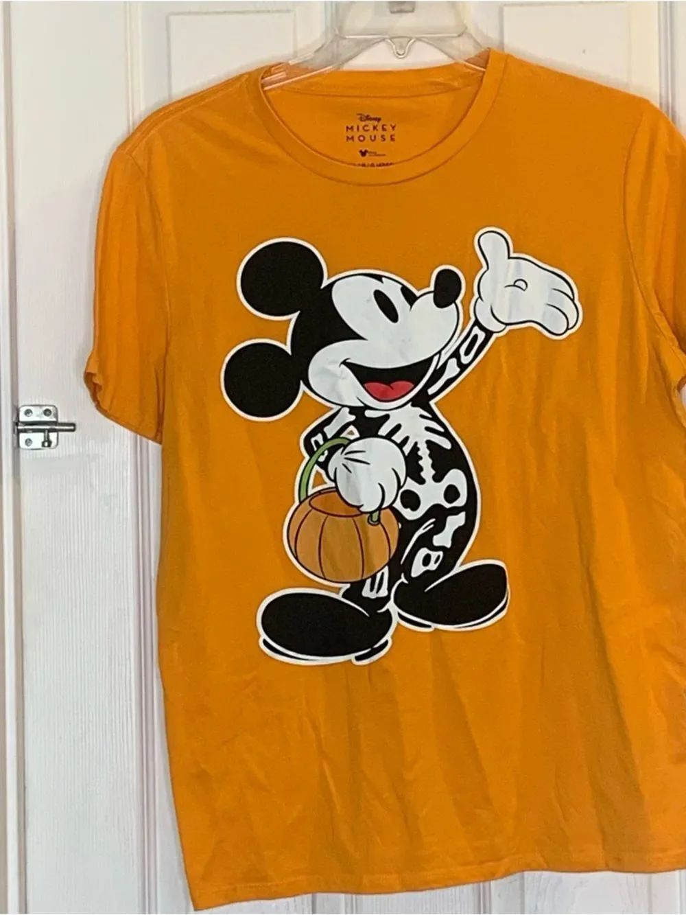 Disney Mickey Mouse Halloween Tee Size Large